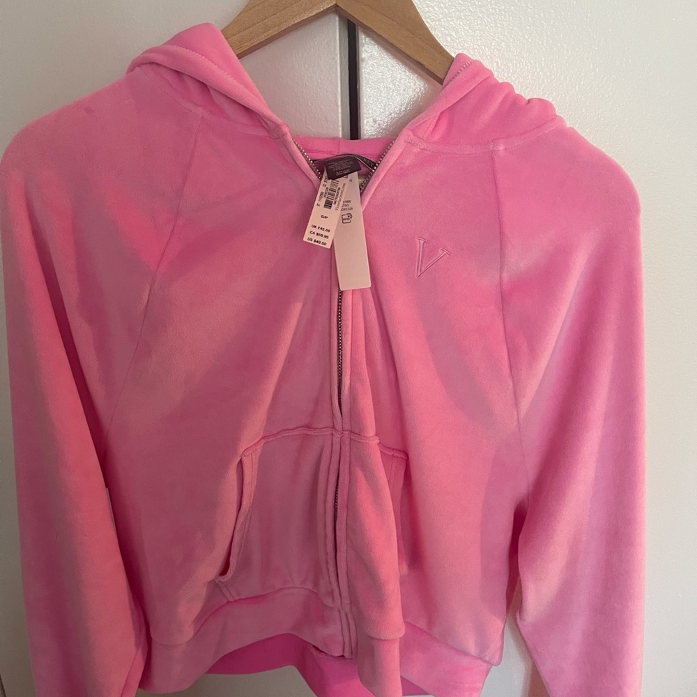 Victoria Secret (Velvet) Sweat Suit Brand New with tags on it. Both size Small